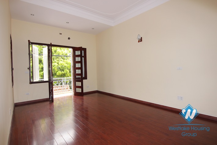 Spacious swimming pool house for rent in Tay Ho